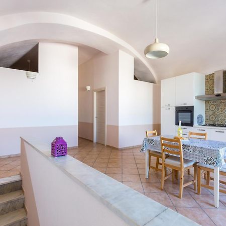 プロチーダTizzano House - La Marinaアパートメント エクステリア 写真