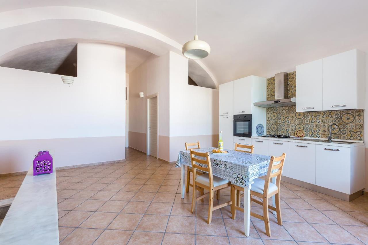 プロチーダTizzano House - La Marinaアパートメント エクステリア 写真